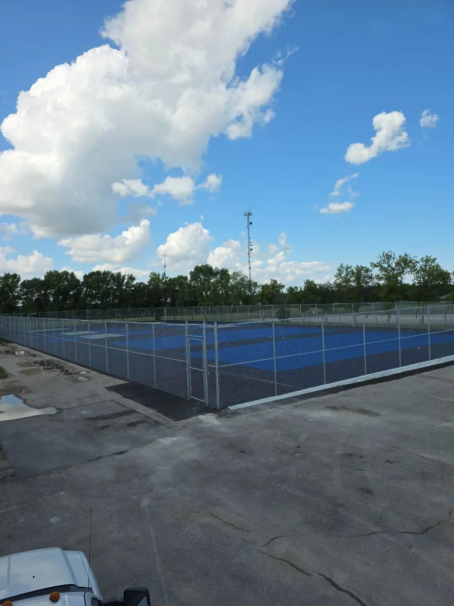 Commercial sport court enclosure